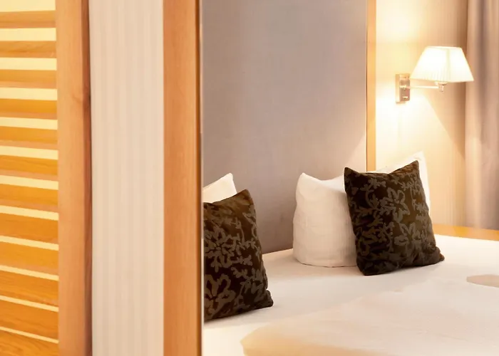 Townhouse Hotel