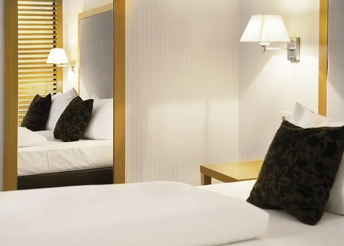 Townhouse 3*