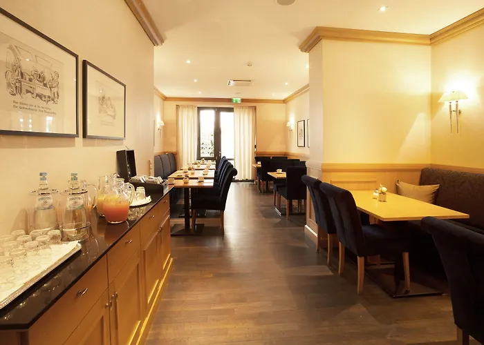 Townhouse Hotel 3*