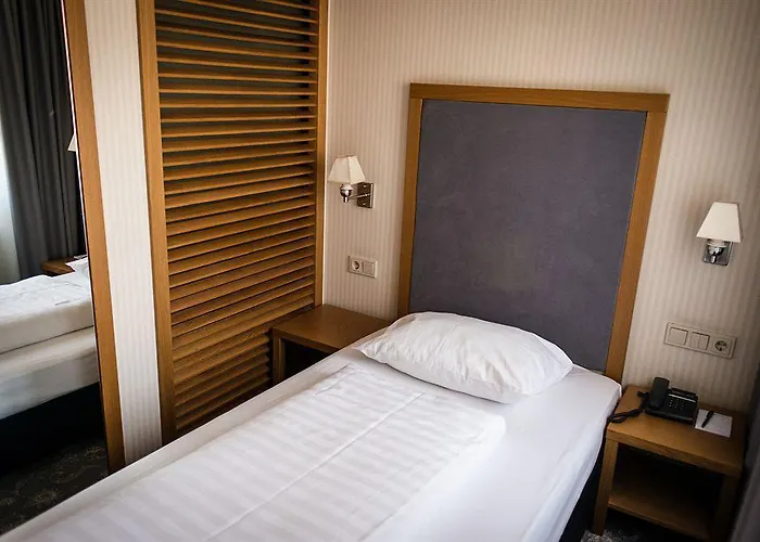 Townhouse Hotel