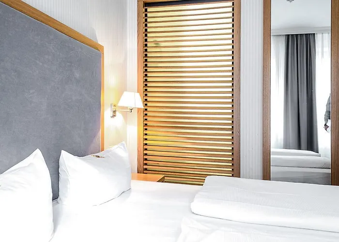 Townhouse Hotel 3*
