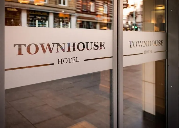Townhouse 3*